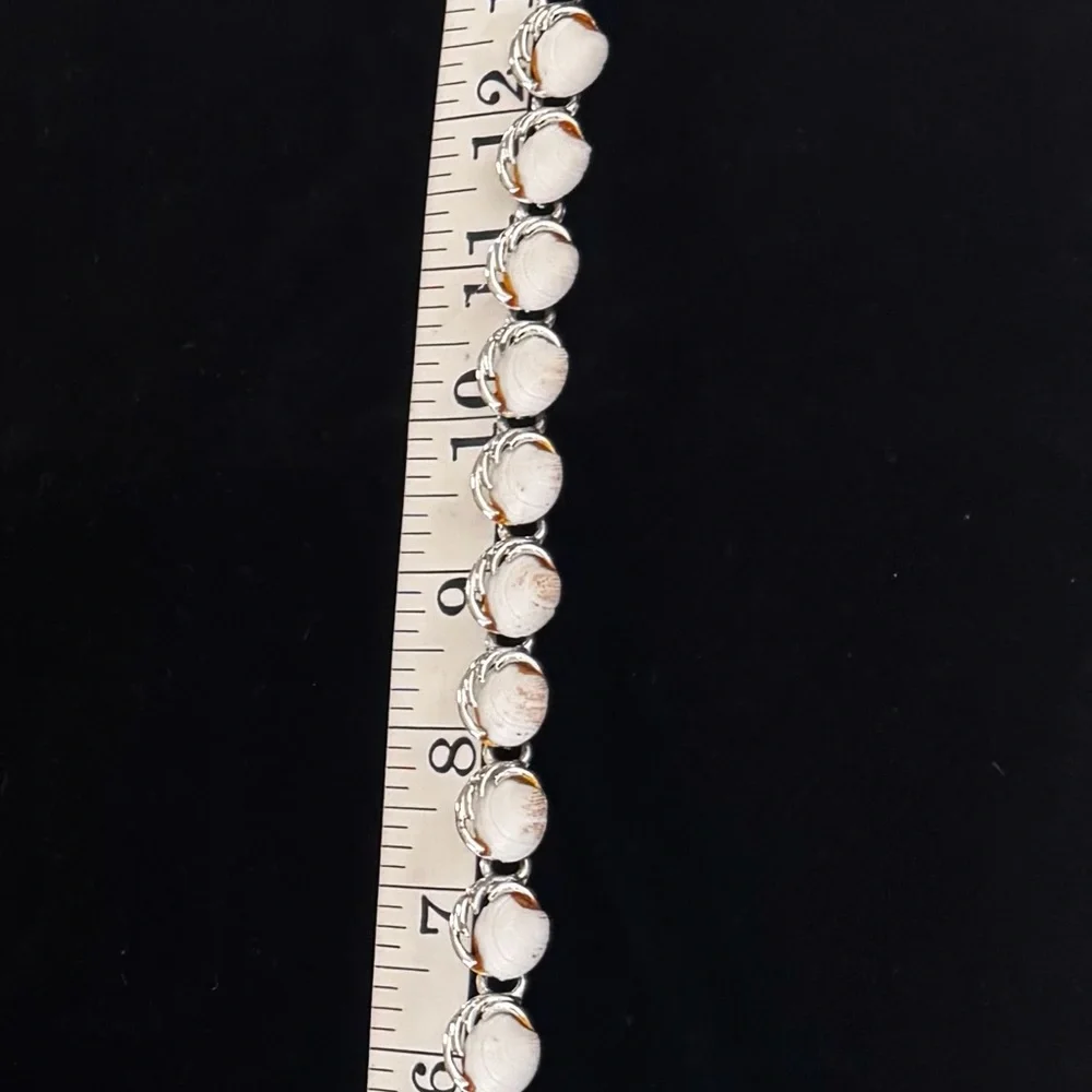 Vintage Silver-tone White Shell Necklace - Picture 7 of 7